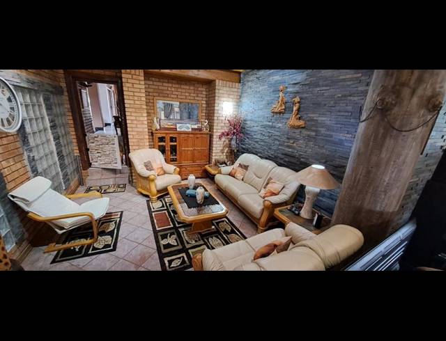 4 BEDROOM HOUSE FOR SALE IN GHOLFSIG
